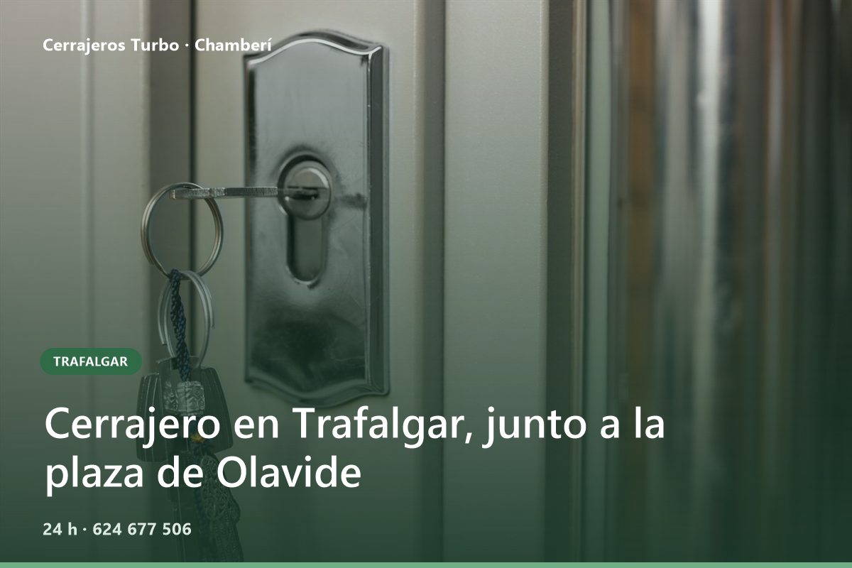 Llave puesta por dentro de la cerradura de un piso de Trafalgar